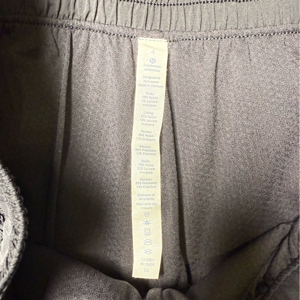 Lululemon In-Depth Jogger‎ - Picture 10 of 11